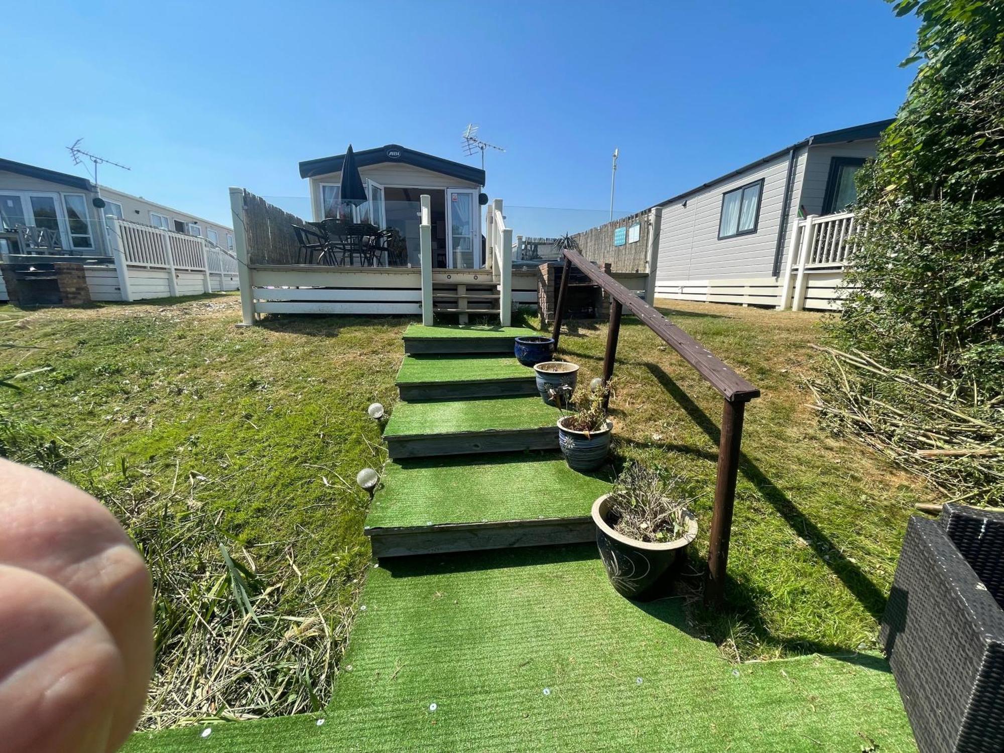Lakeside Retreat 2 With Hot Tub, Private Fishing Peg Situated At Tattershall Lakes Country Park Eksteriør billede
